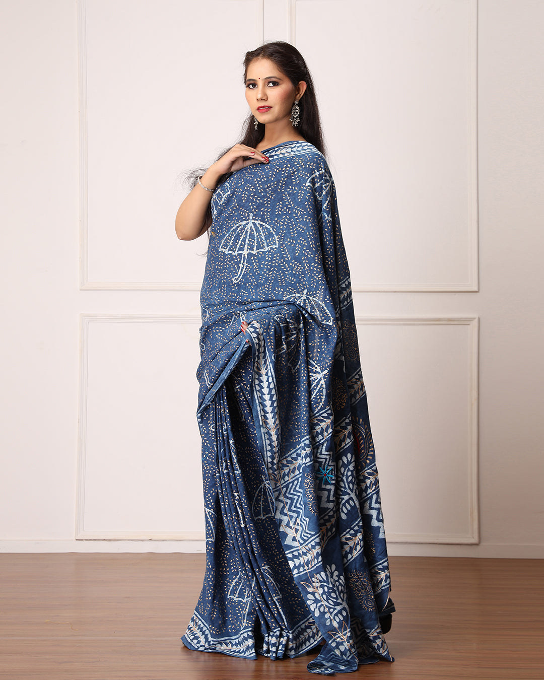 Nandi Indigo Dabu Print Cotton Saree with Blouse